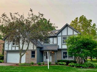370 Millington Ln, Aurora, IL