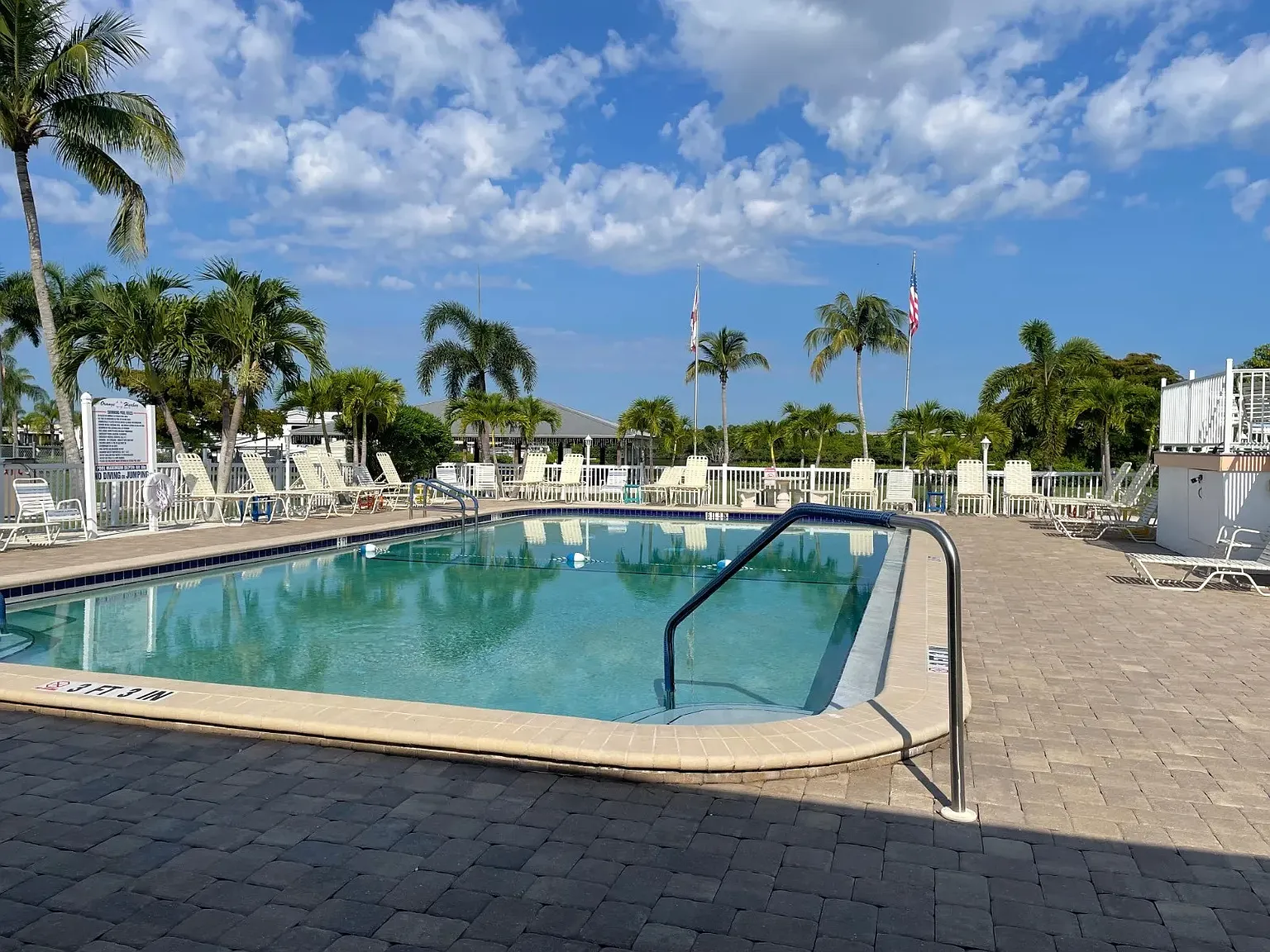 2 bed, 900 sqft, $2,800 — Photo 4