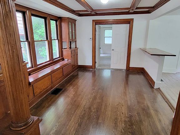 4th image of 3730 College Ave