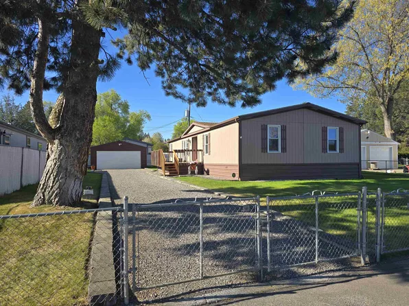 17116 E 3rd Ave, Greenacres, WA 99016