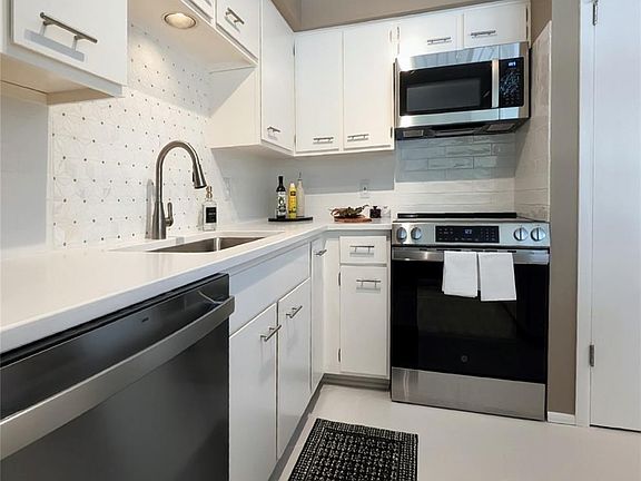 2nd image of 4040 San Felipe St APT 211