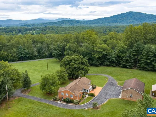 134 High Peak Ln, Shipman, VA 22971
