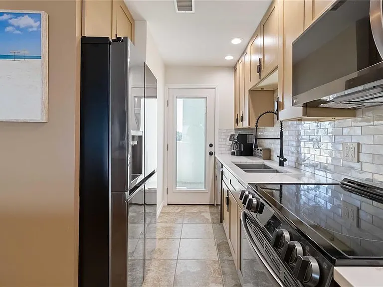 1500 Park Beach Cir #2F — Photo 6