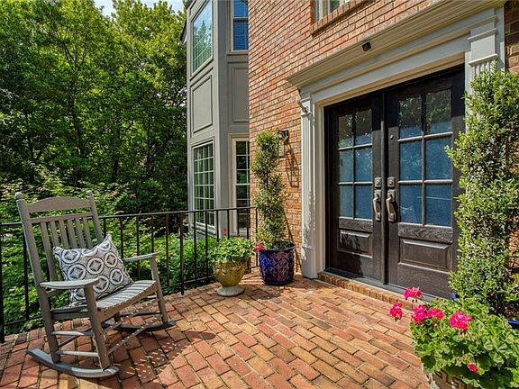 4th image of 1780 Forest Pond Ln