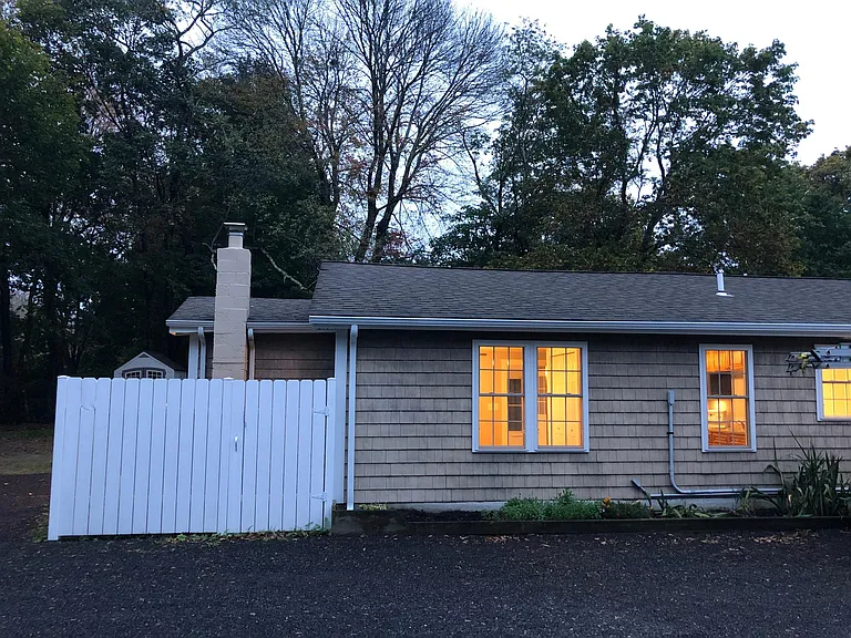 Rear — Photo 17