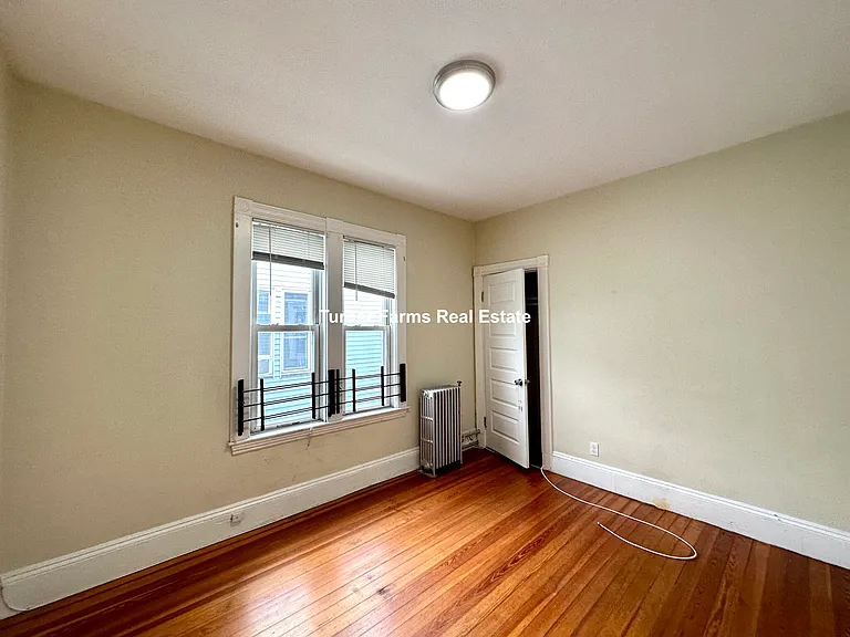 692 Columbia Rd #3R — Photo 25