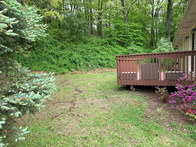 16 Clearbrook Rd — Photo 27