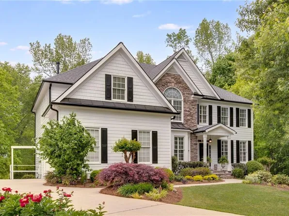 209 Brighten Ct, Alpharetta, GA 30004