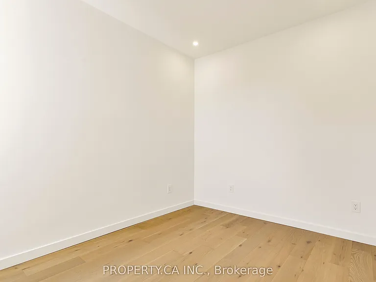 301 Keele St #4 — Photo 19