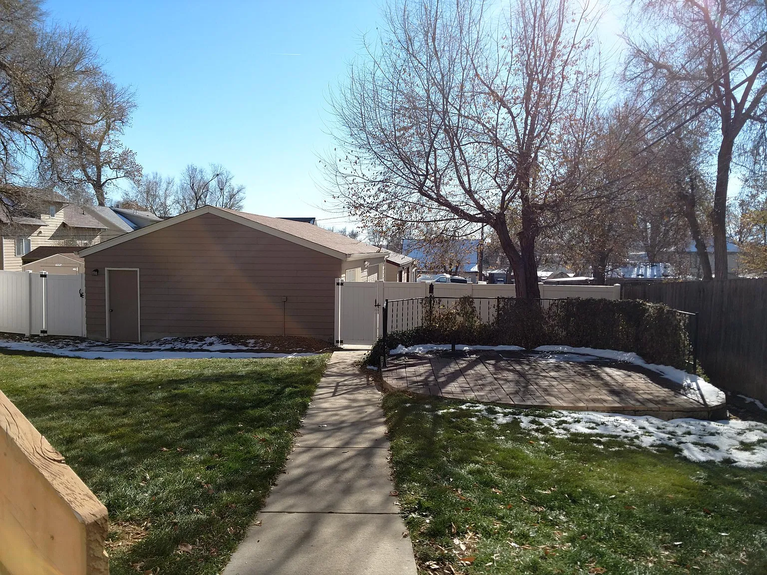 1205 Spruce Ave — Photo 3