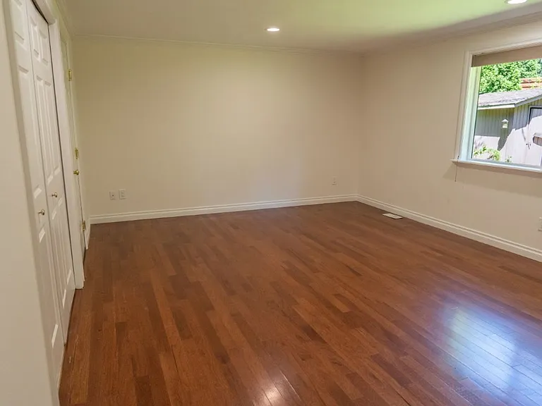 25218 SE 31st Pl — Photo 10