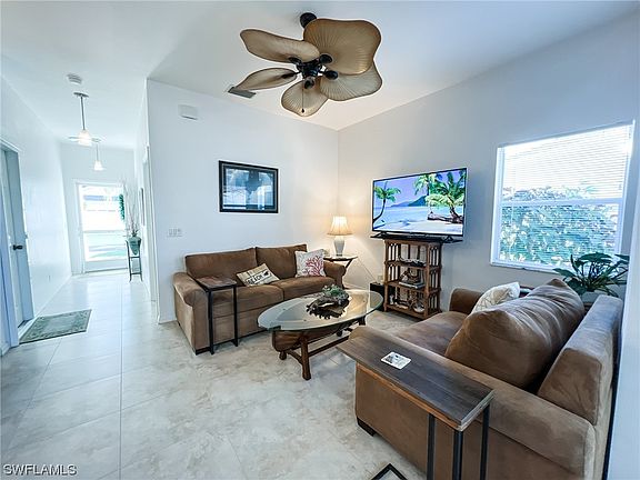 5th image of 10736 San Tropez Cir