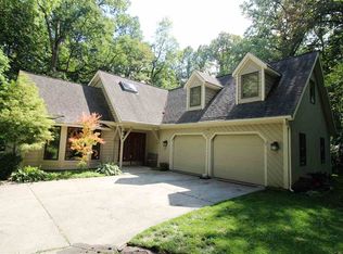 819 Rollingwood Ln, Fort Wayne, IN 46845