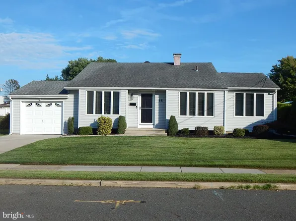 15 Ovington Dr, Hamilton, NJ 08620