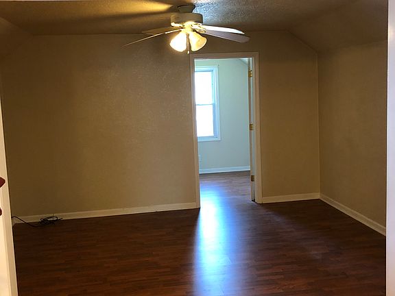5th image of 139 Ivyhurst Rd Floor 2