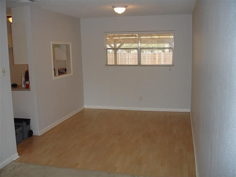 1st image of 3209 Mossrock Dr