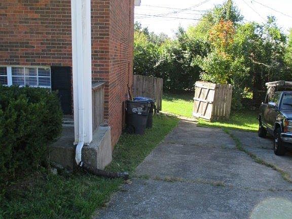 2nd image of 1358 Dix Dr