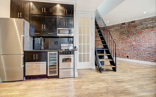 Rented by REAL New York | media 38