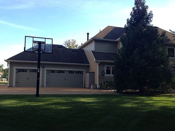 3rd image of 2715 Joyceridge Dr