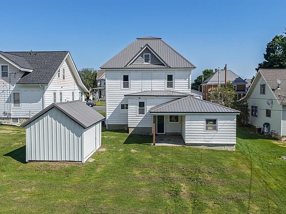 5th image of 1165 Clover St