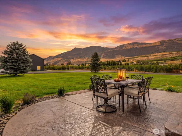 174 Sweetheart Lane, Malaga, WA 98828