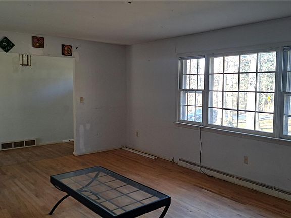 2nd image of 112 Grandview Avenue