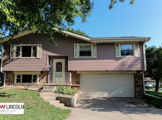 2230 Independence Dr, Lincoln, NE 68521