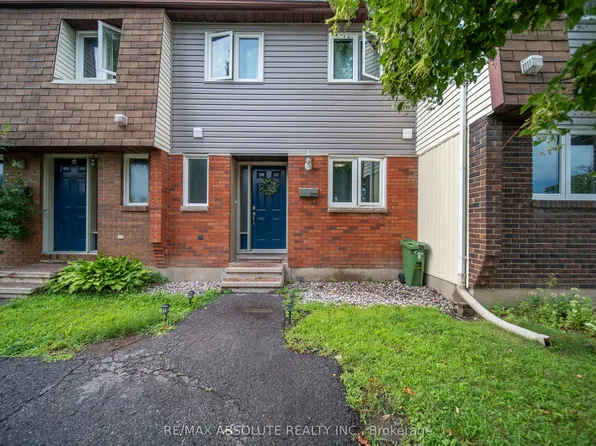 1299 Cedarcroft Cres #25, Ottawa, ON K1B 5G9