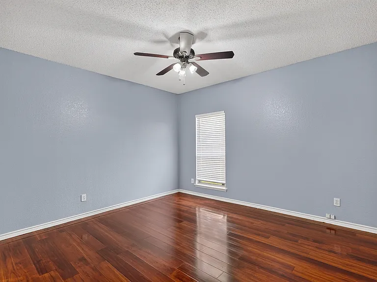 3113 Lochaven Dr — Photo 14