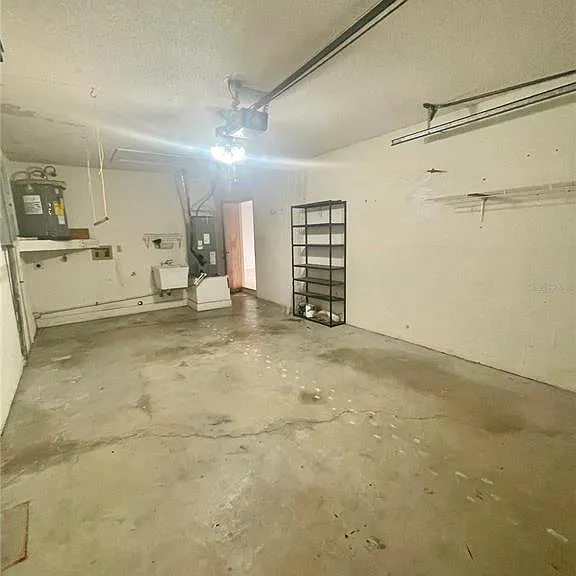 10337 Usher St — Photo 14