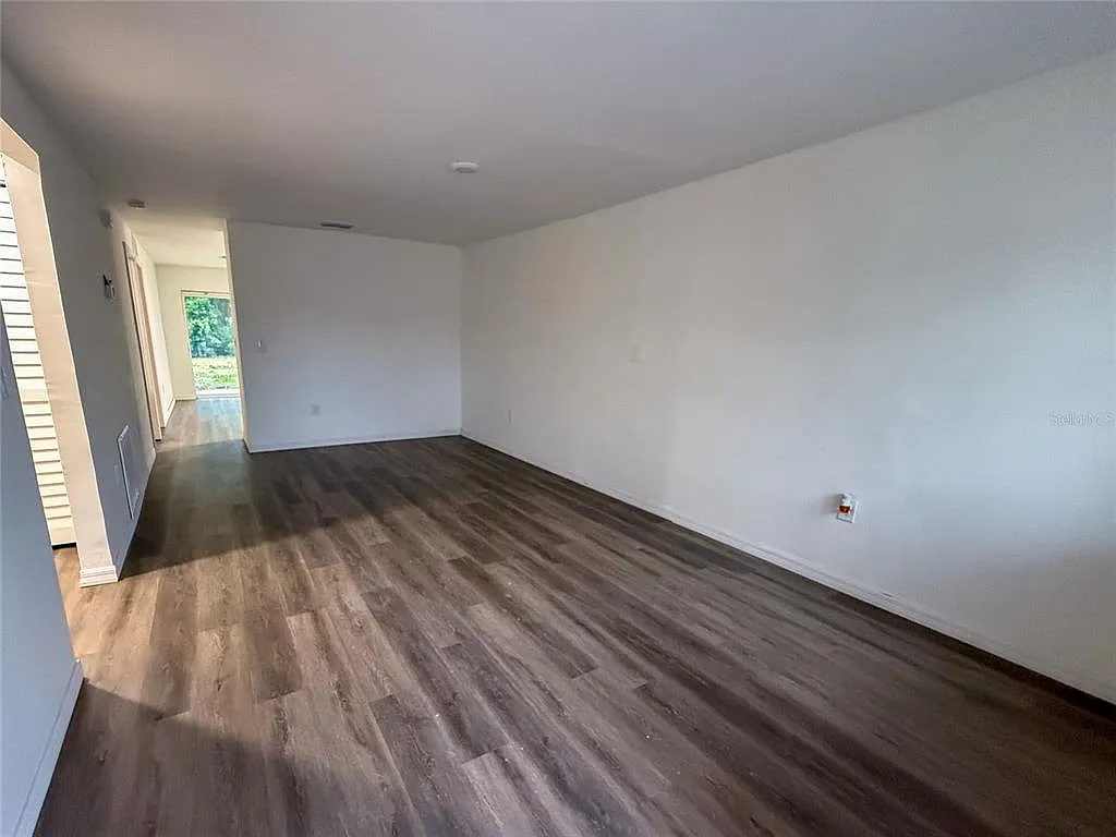 2 bed, 2.0 bath, 1027 sqft, $1,850 — Photo 3