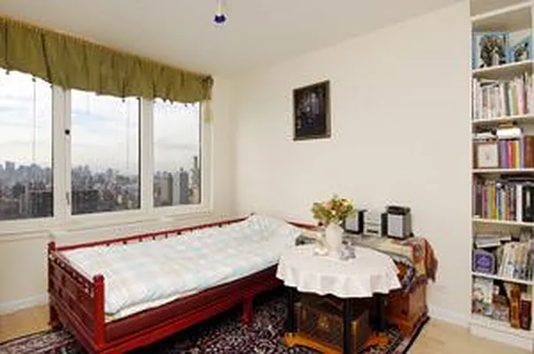 Sold by Douglas Elliman | media 8