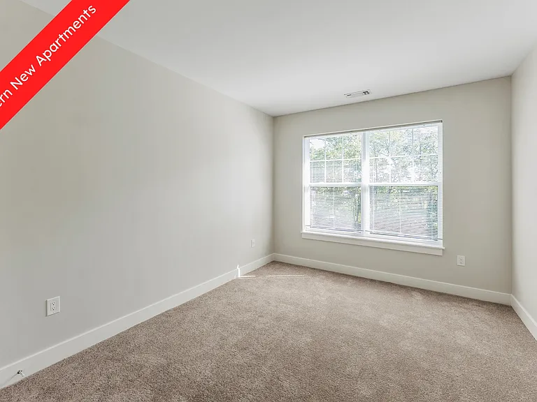Woodview at Randolph — Photo 8