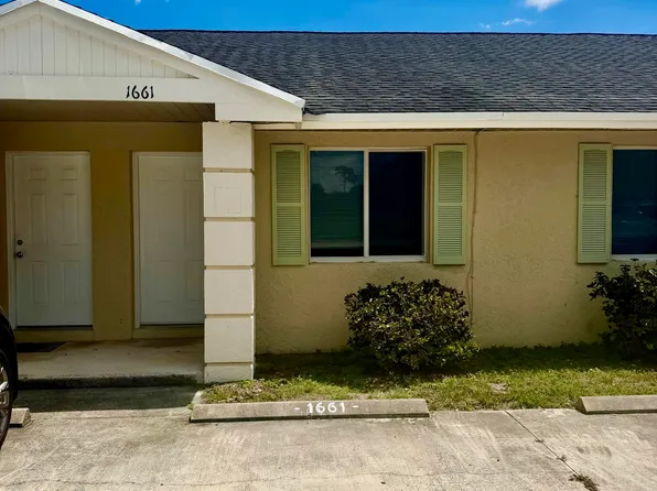 1661 SE Lennard Rd, Pt Saint Lucie, FL 34952