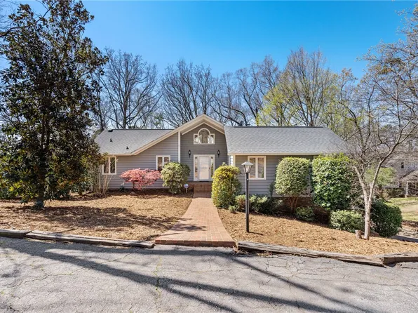 14 Muskhogean Rd, Fair Play, SC 29643