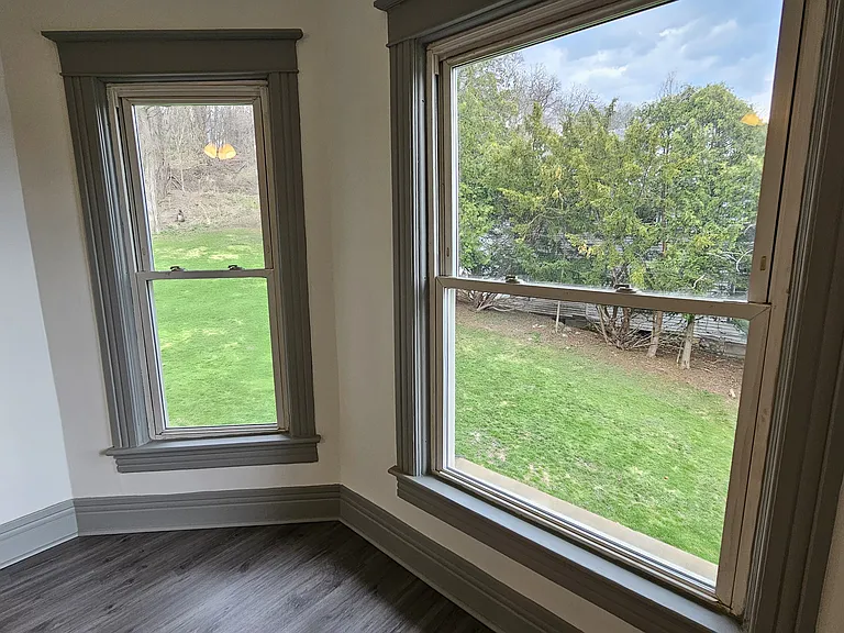 412 E Main St #2 — Photo 9