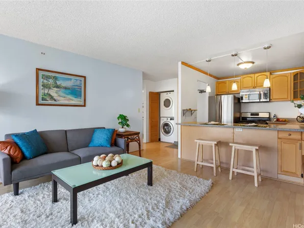 475 Atkinson Dr APT 807, Honolulu, HI 96814