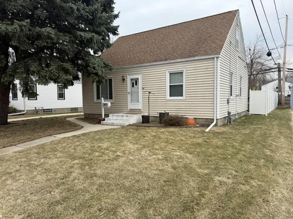 3421 East Tesch AVENUE, Saint Francis, WI 53235