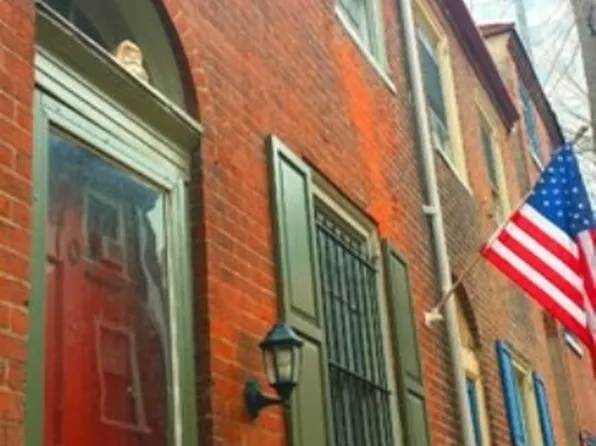 109 N Mole St, Philadelphia, PA 19102