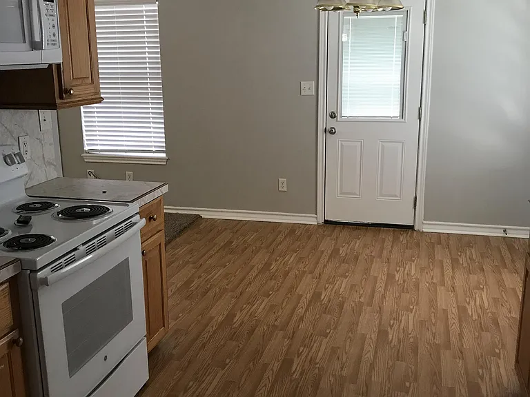 63 Green Oak Cir — Photo 4