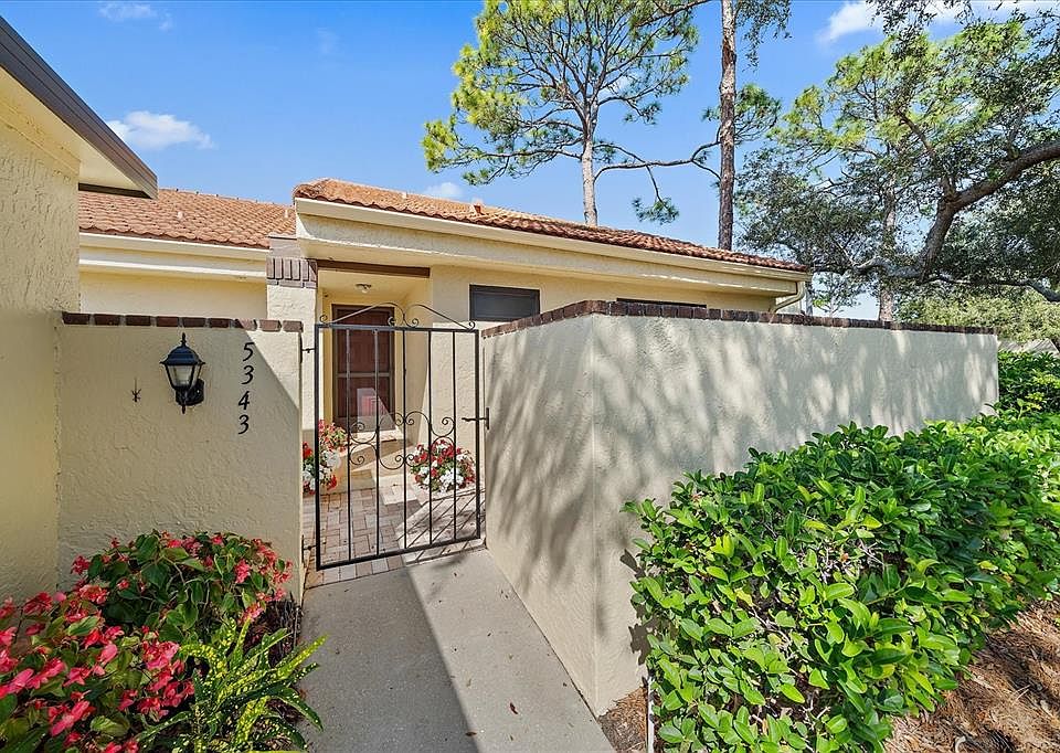 1st image of 5343 HUNTINGWOOD COURT #33