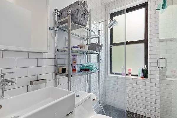 Rented by MNS | media 34