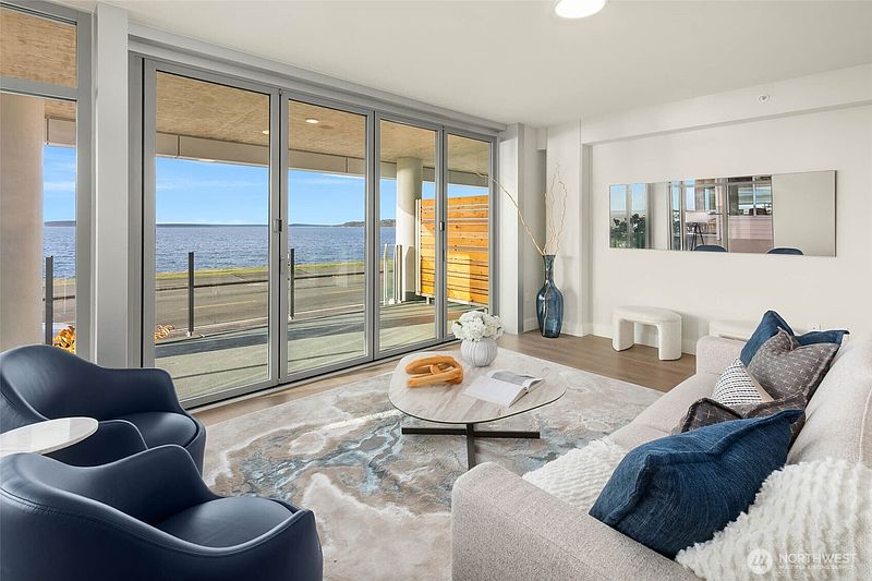 3rd image of 1250 Alki Avenue SW #2A