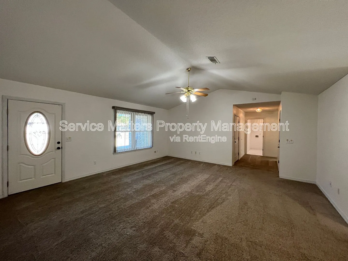 3 bed, 2.0 bath, 1419 sqft, $1,805 — Photo 4