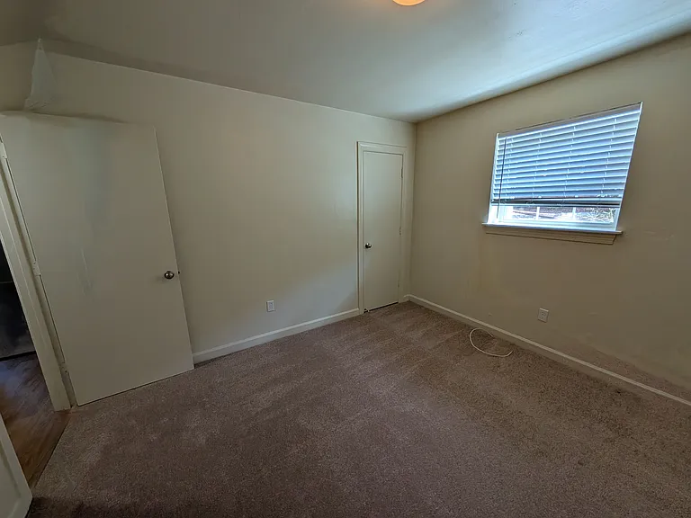 Brandon Point Apartments — Photo 32