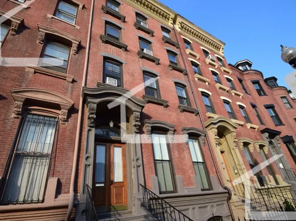 664 Massachusetts Ave APT 3, Boston, MA 02118