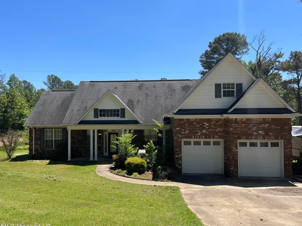 178 Joiner Rd, Batesville, MS 38606