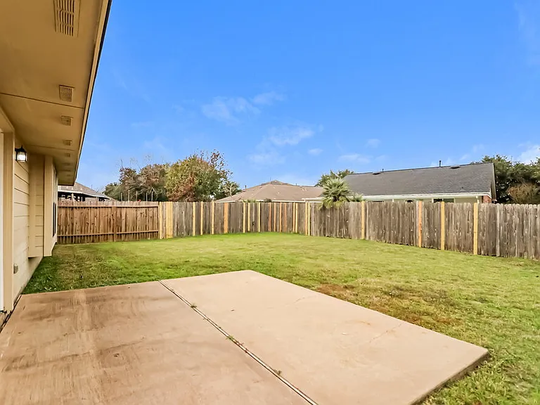 21502 Broadstone Dr — Photo 15