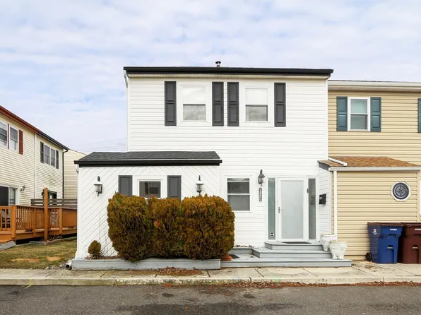 420 Berkshire Dr, Ventnor City, NJ 08406