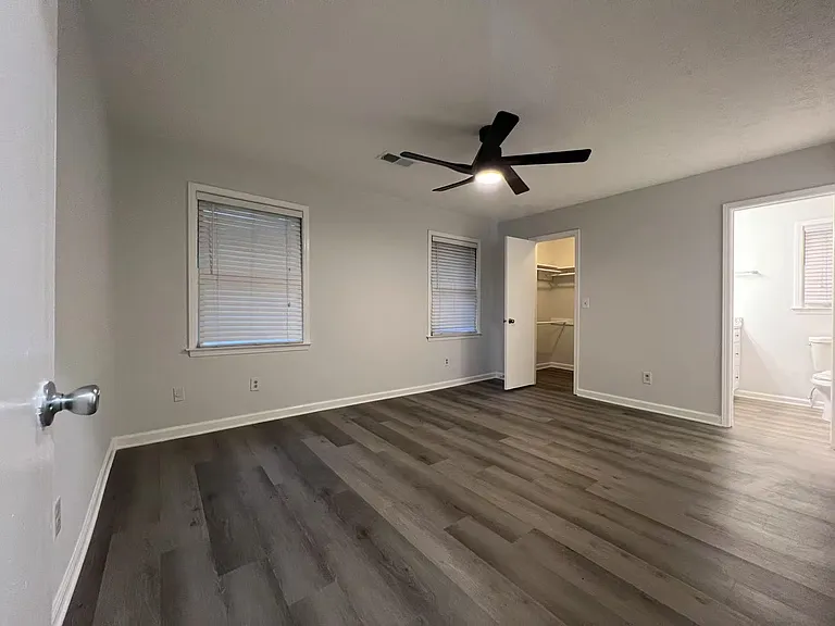 5020 Leeshire Trl — Photo 14